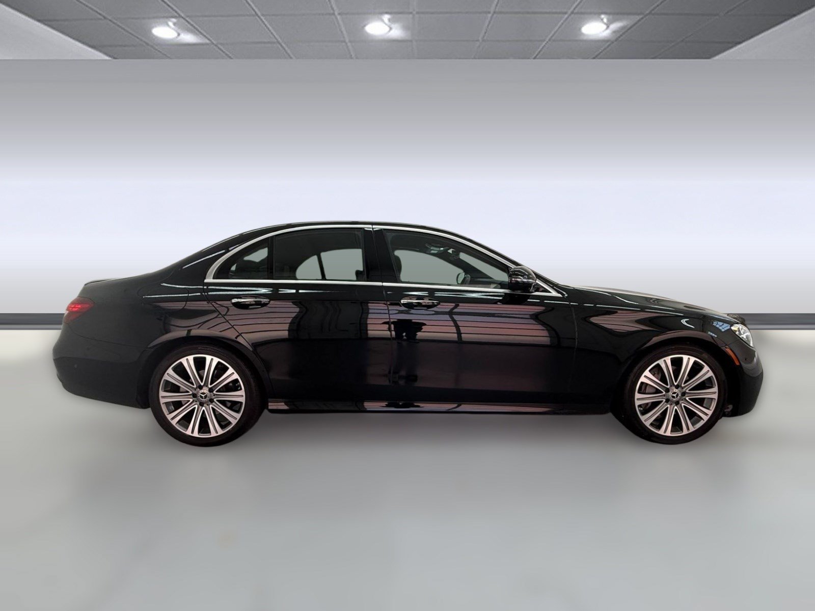 Used 2023 Mercedes-Benz E 350 Sedan image 7