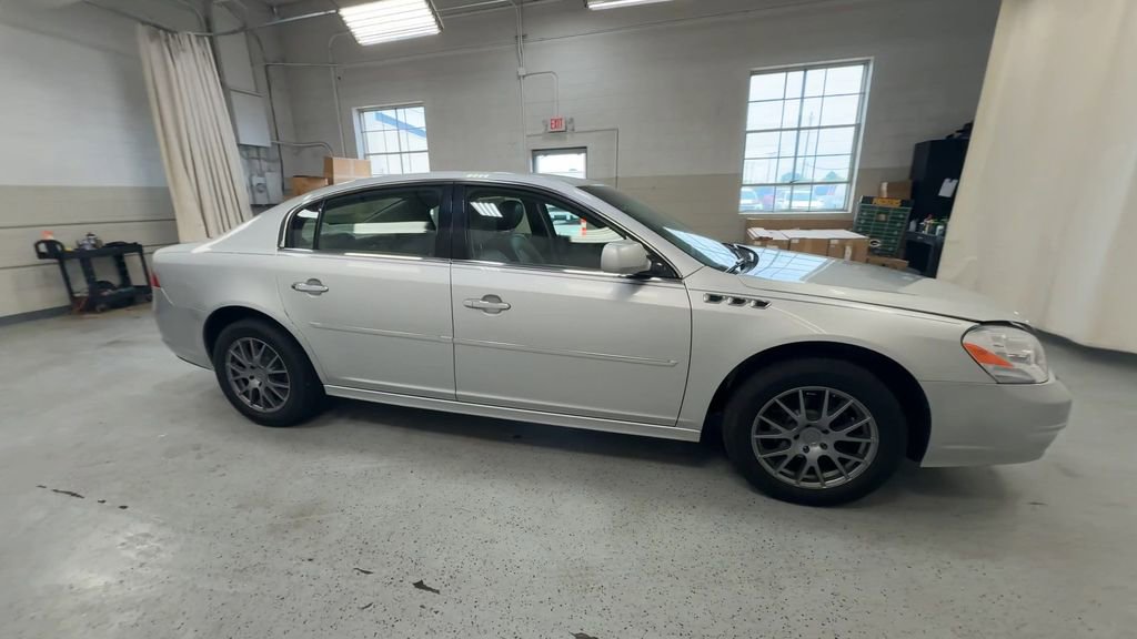 Used 2011 Buick Lucerne CXL FWD image 11