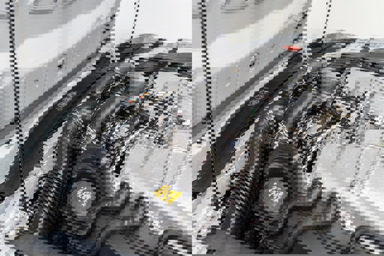 Used 2020 Jaguar F-TYPE SVR image 69