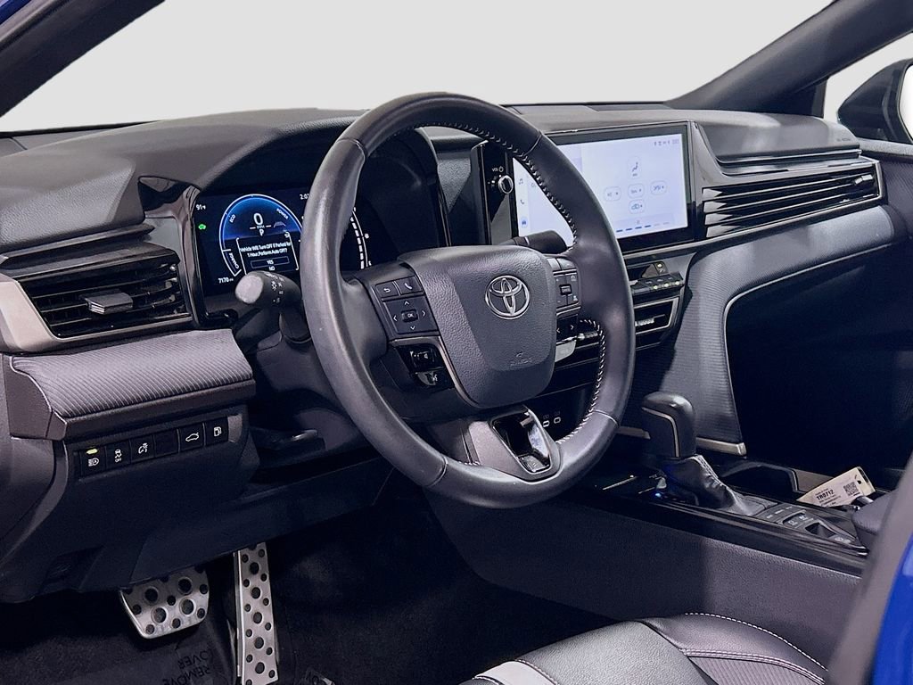 Used 2025 Toyota Camry SE w/ Multimedia Upgrade Package AWD/4WD image 7