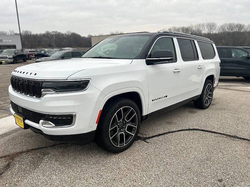 New 2025 Jeep Wagoneer L Series III w/ Quick Order Package 25C Super image 1