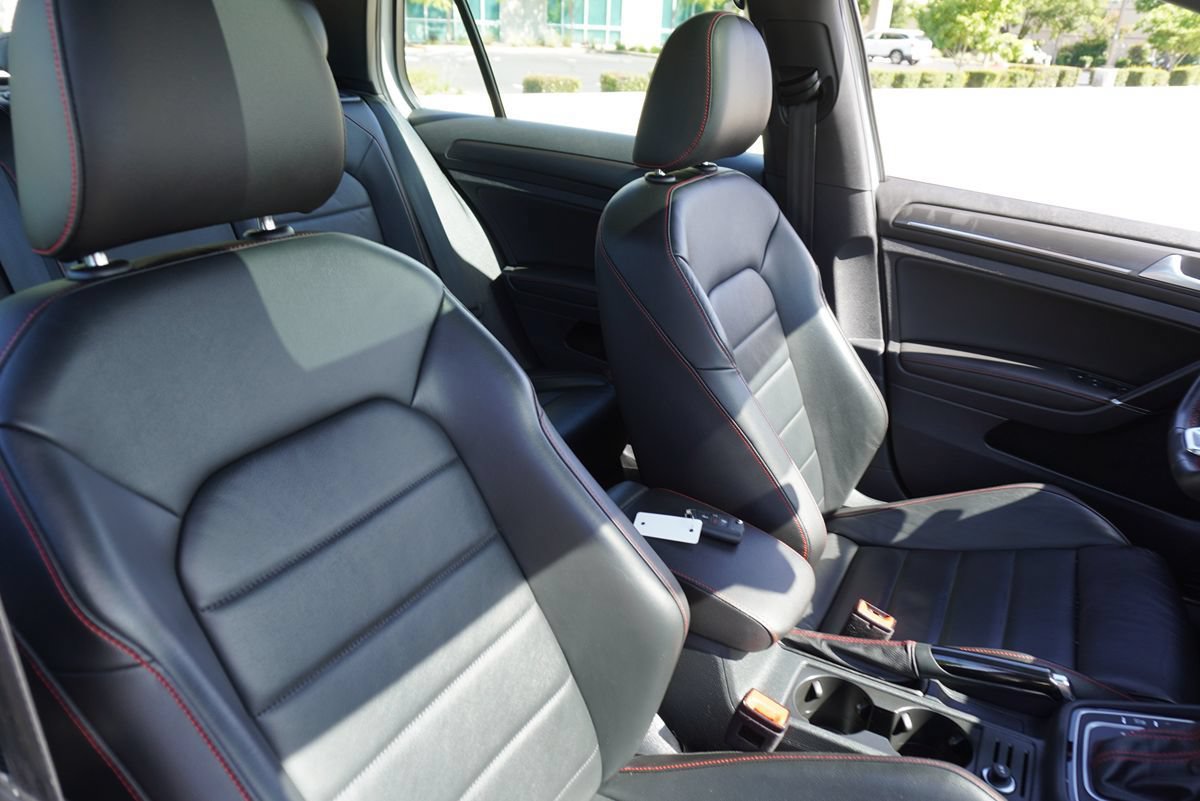 Used 2019 Volkswagen GTI SE FWD image 18