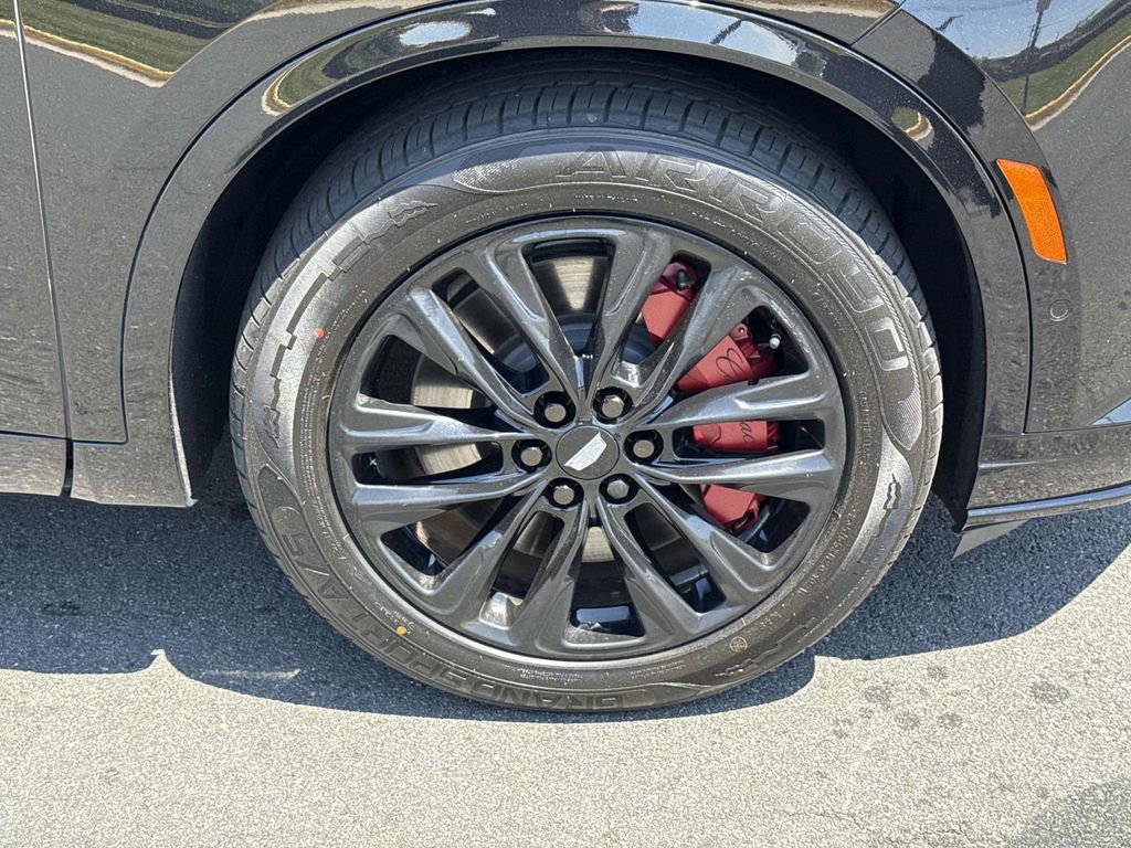 Used 2023 Cadillac XT6 Sport w/ Technology Package AWD/4WD image 14