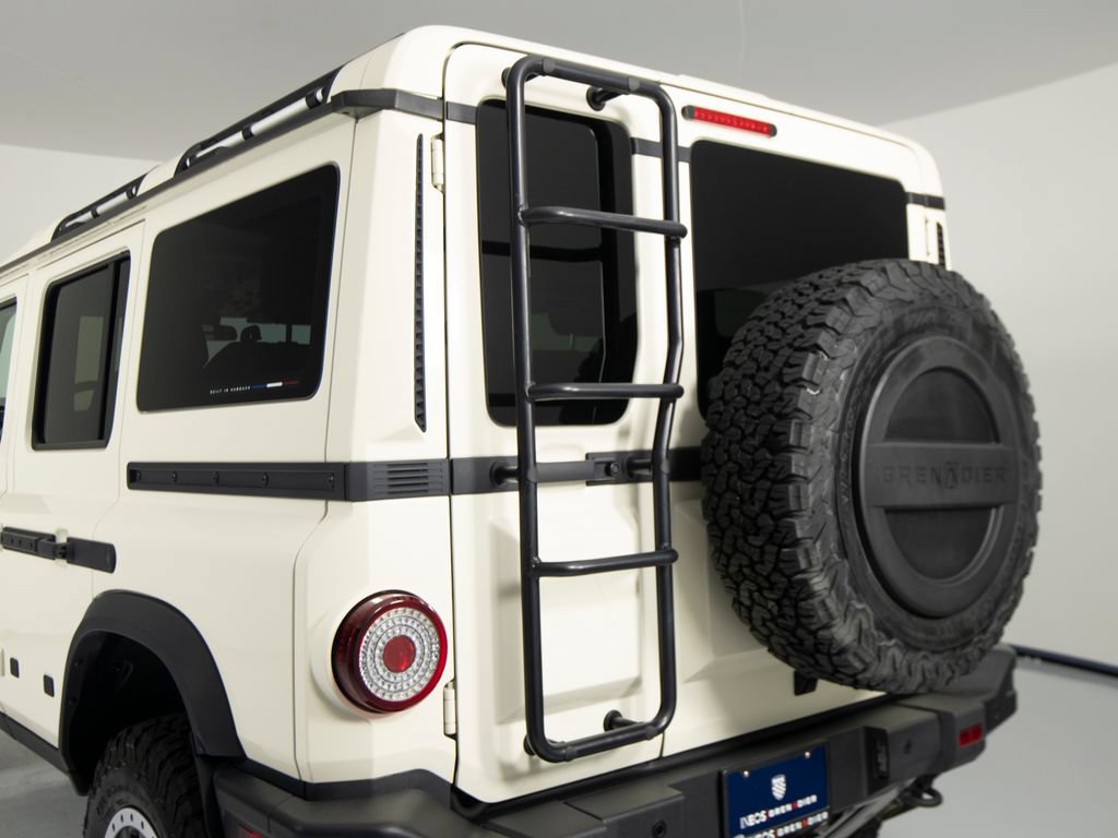 Used 2025 INEOS Grenadier Fieldmaster Edition AWD/4WD image 42