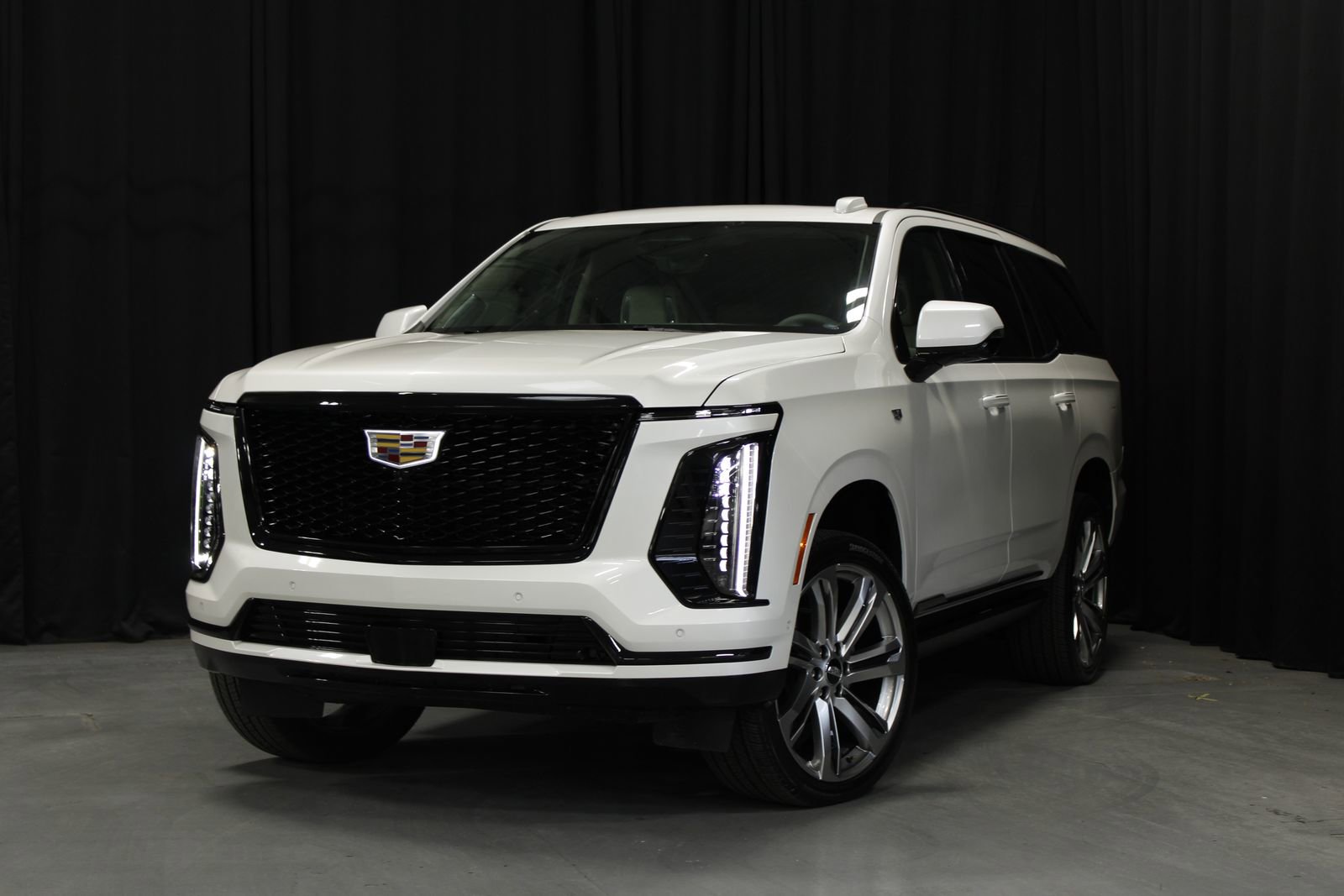 Used 2025 Cadillac Escalade Sport Platinum AWD/4WD image 1