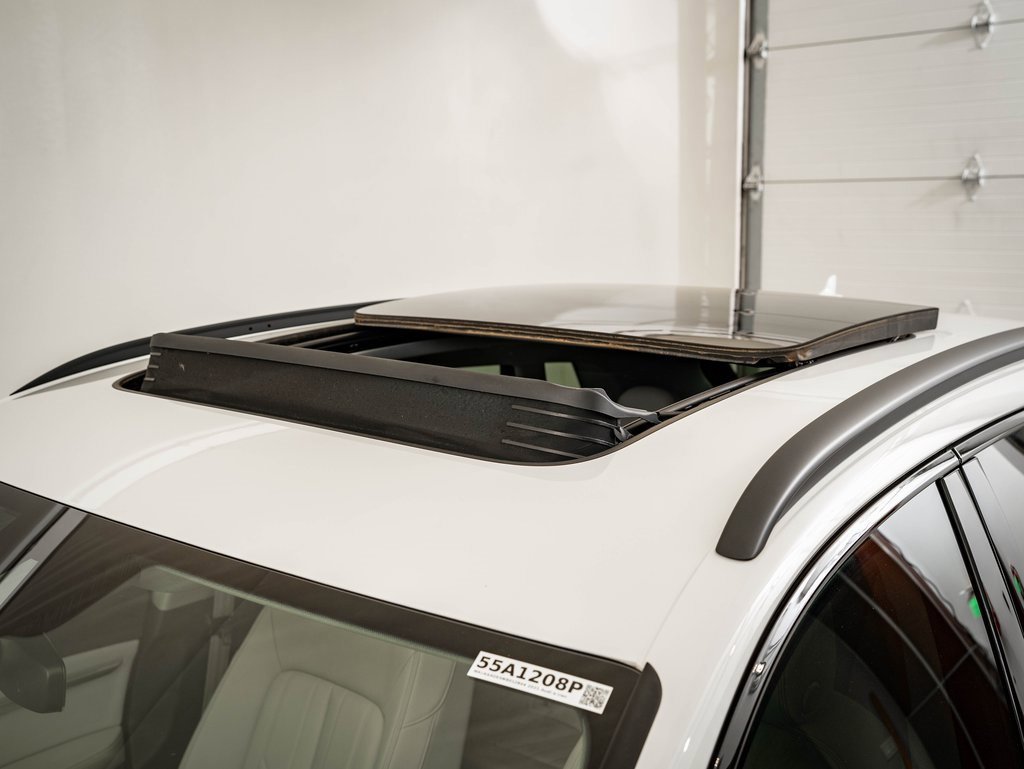 Used 2021 Audi e-tron Premium w/ Convenience Plus Package image 14