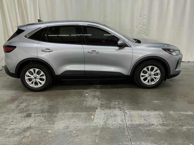 Used 2023 Ford Escape Active w/ Tech Pack #2 image 2