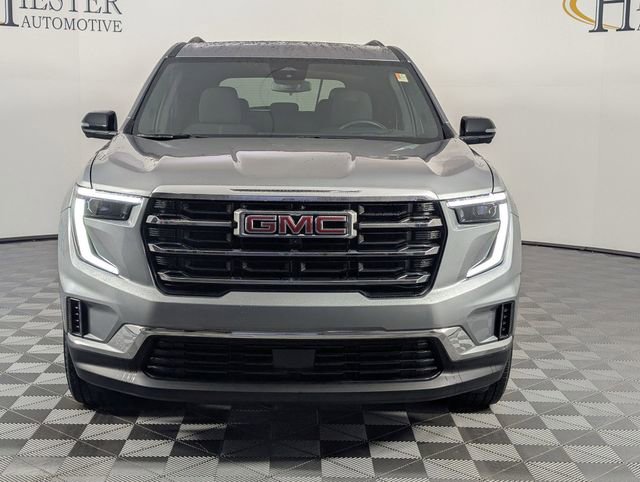 Used 2025 GMC Acadia Elevation image 3