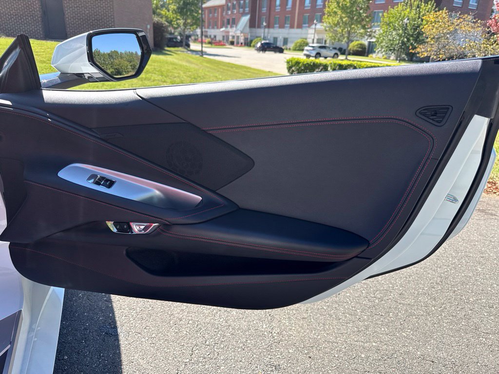 Used 2022 Chevrolet Corvette Stingray Convertible w/ 1LT RWD image 41