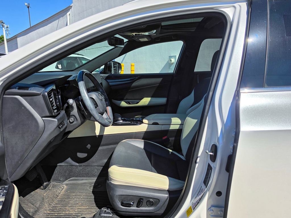 Used 2022 Lexus NX 350h AWD image 12