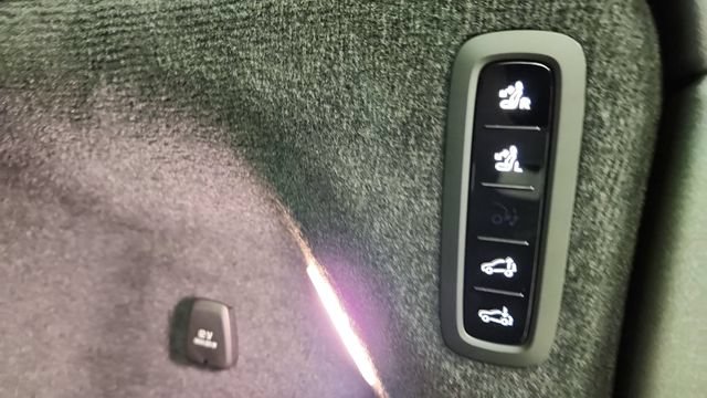 New 2026 Volvo EX90 Ultra AWD/4WD image 43