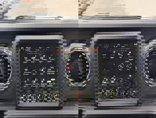 Used 2022 Jeep Gladiator Overland w/ Cold Weather Group image 30