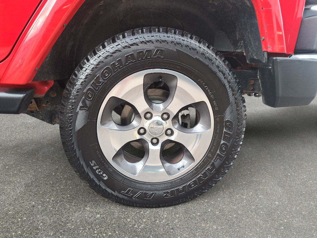 Used 2017 Jeep Wrangler Unlimited Sahara AWD/4WD image 26