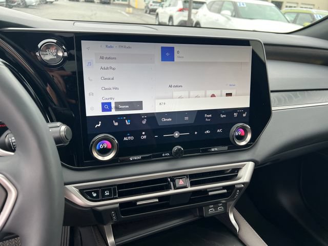 Used 2025 Lexus RX 350 AWD w/ Convenience Package image 17