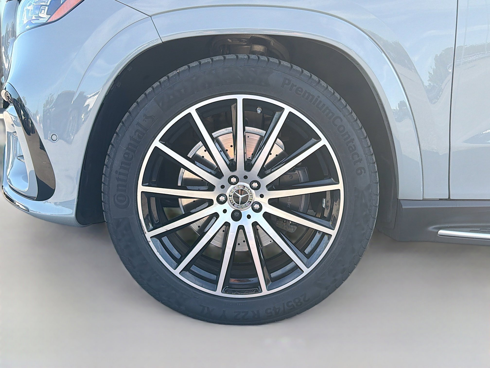 Used 2025 Mercedes-Benz GLS 580 4MATIC image 45