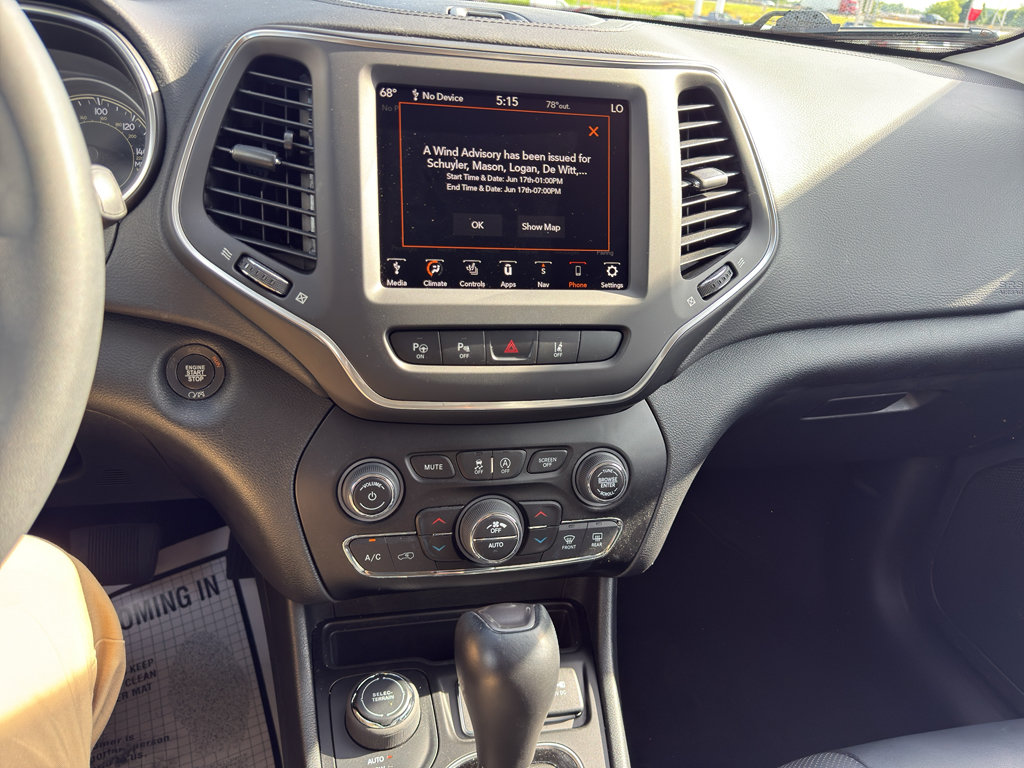 Used 2023 Jeep Cherokee Altitude Lux AWD/4WD image 17