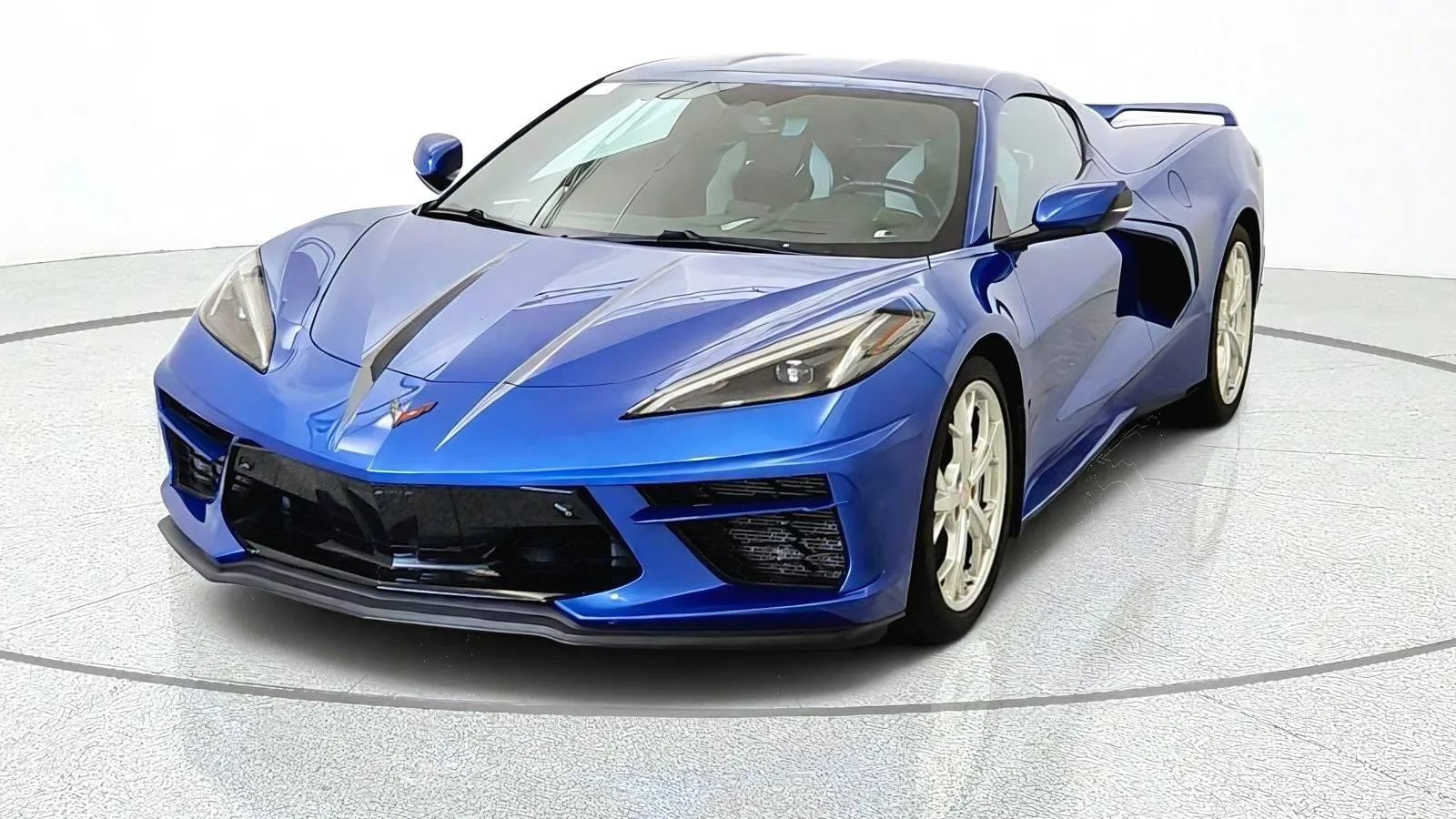 Used 2021 Chevrolet Corvette Stingray Preferred Cpe w/ Z51 Performance Package RWD image 3