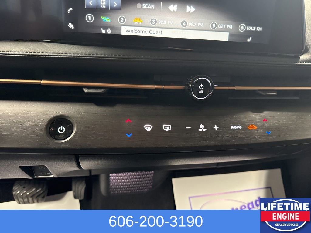 Used 2023 Nissan Ariya AWD image 20