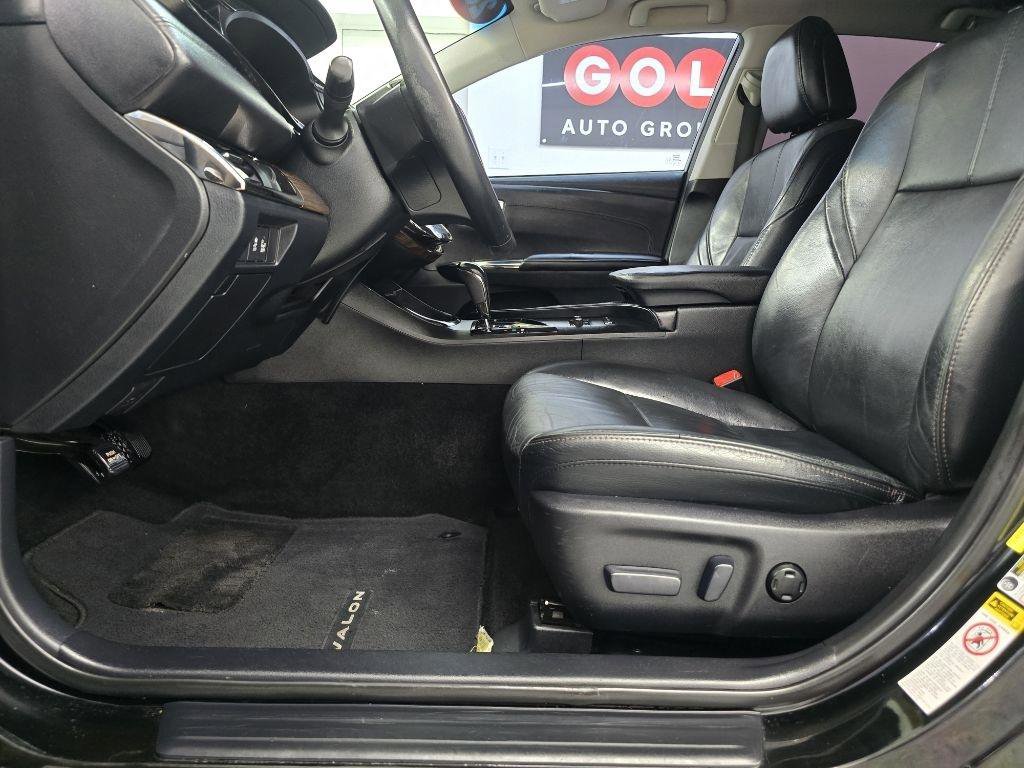 Used 2013 Toyota Avalon XLE Touring FWD image 9