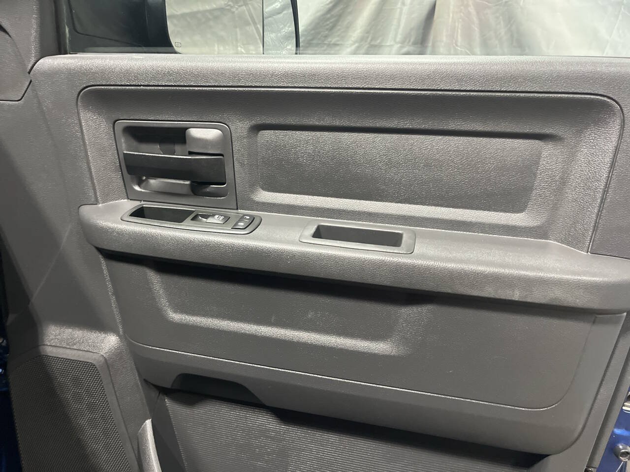 Used 2011 RAM 2500 ST w/ ST Popular Equipment Group AWD/4WD image 13