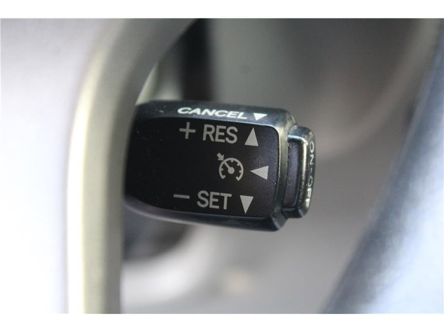 Used 2013 Toyota 4Runner SR5 w/ Convenience Pkg image 20