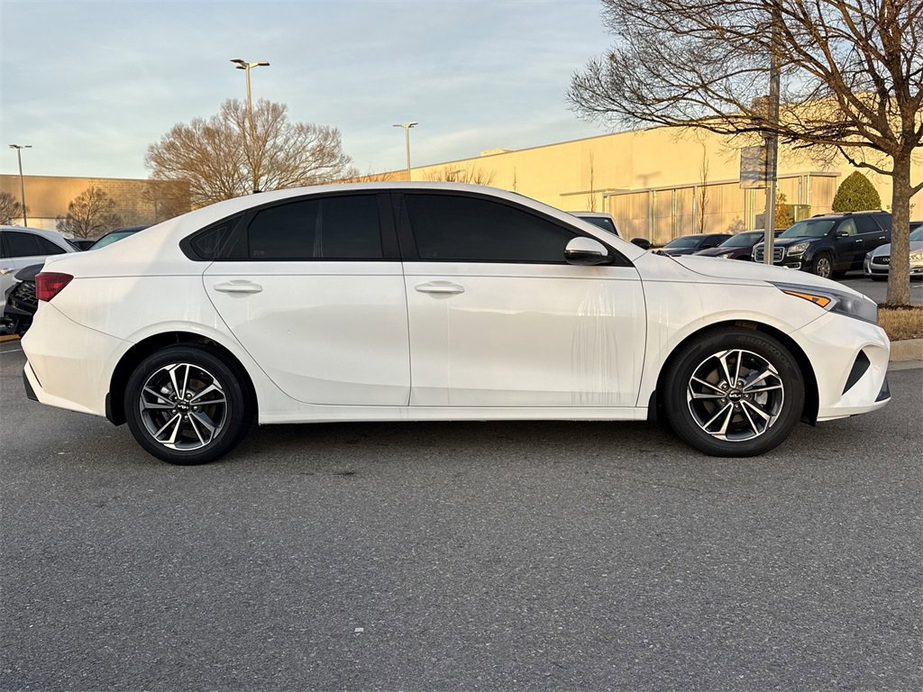 Used 2022 Kia Forte LXS w/ LXS Technology Package image 3