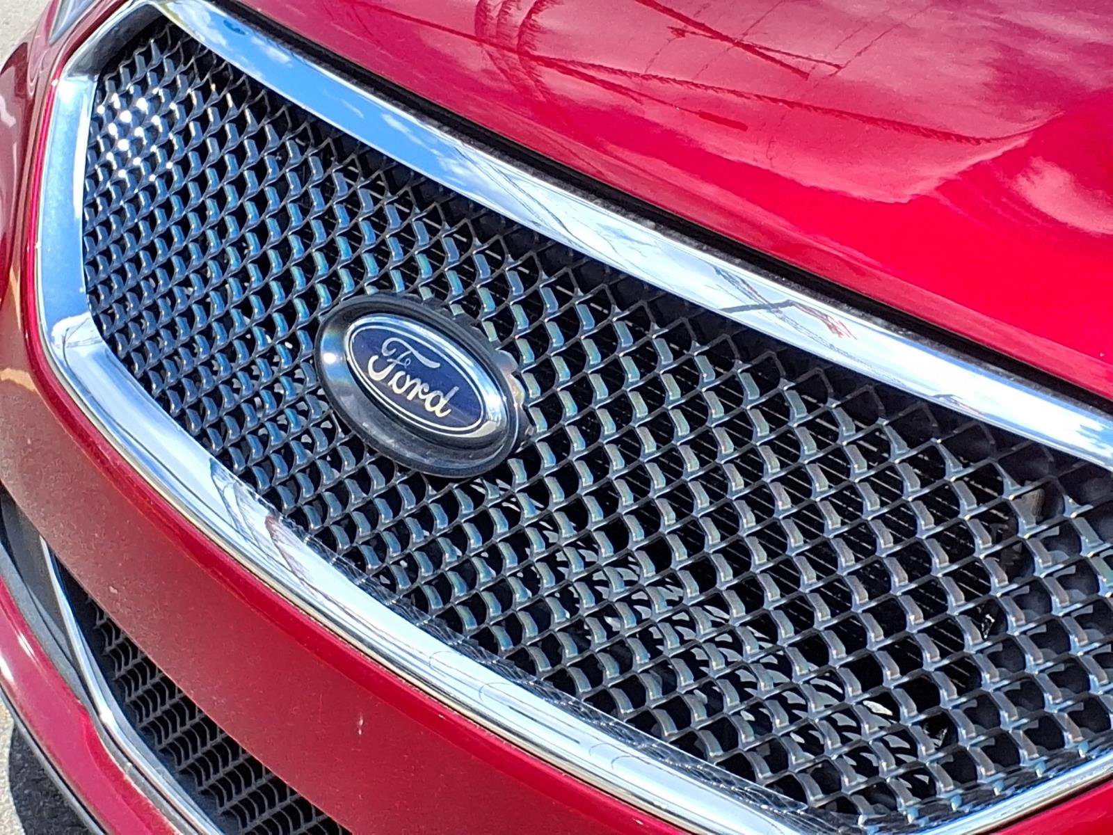 Used 2017 Ford Taurus SHO AWD/4WD image 33