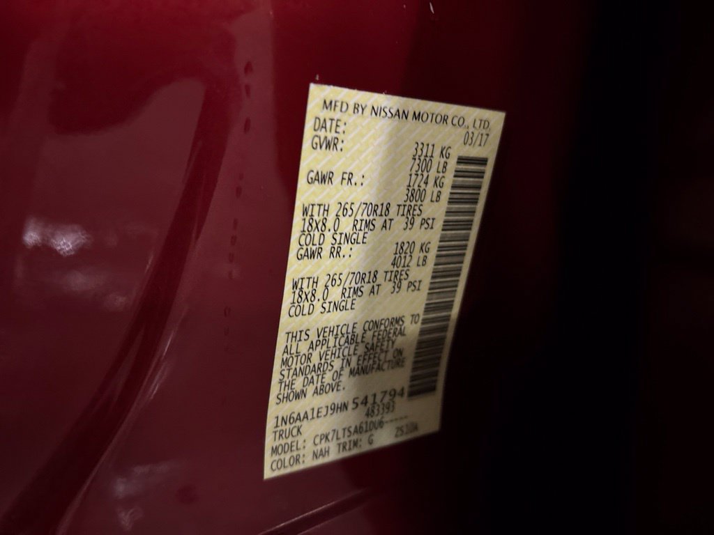 Used 2017 Nissan Titan SV AWD/4WD image 16