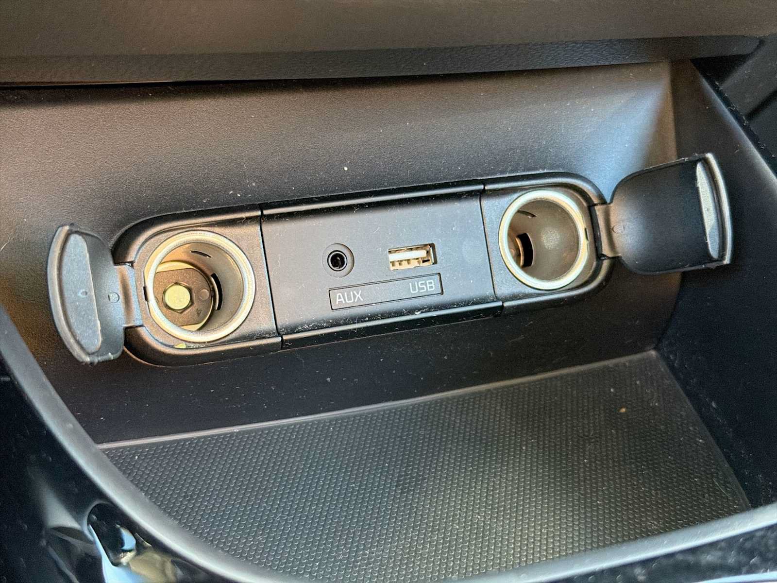 Used 2018 Kia Soul + w/ Audio Package FWD image 26