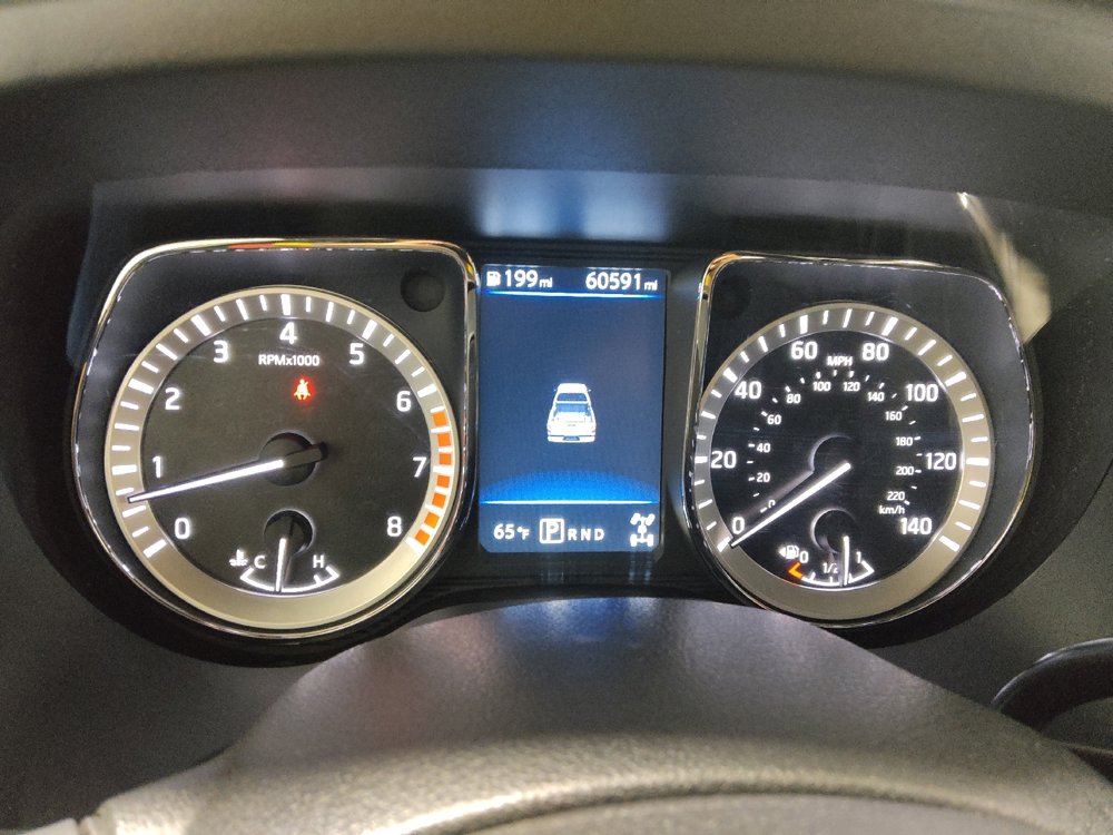 Used 2019 Nissan Titan SV w/ SV Convenience Package image 23