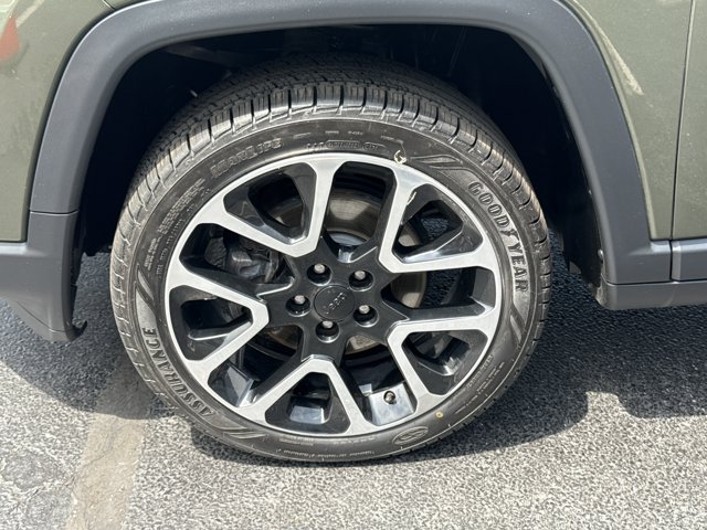 Used 2017 Jeep Compass Limited AWD/4WD image 15