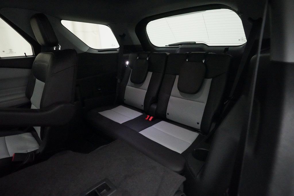 Used 2023 Ford Explorer XLT w/ Equipment Group 202A image 17