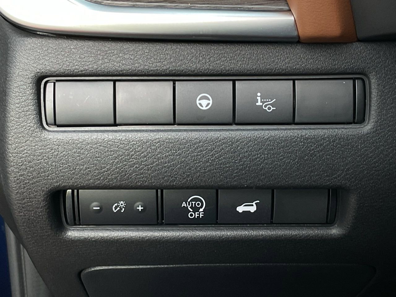 Used 2025 Nissan Rogue Platinum w/ Platinum Premium Package image 29