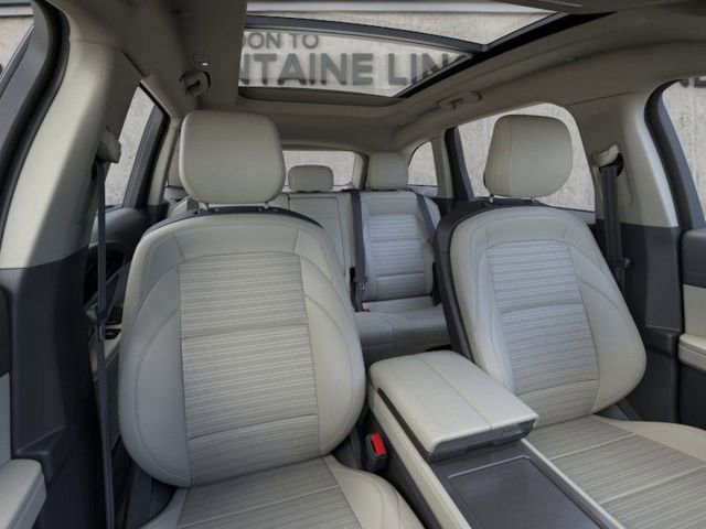 New 2026 Lincoln Nautilus Reserve w/ Jet Appearance Package AWD/4WD image 10