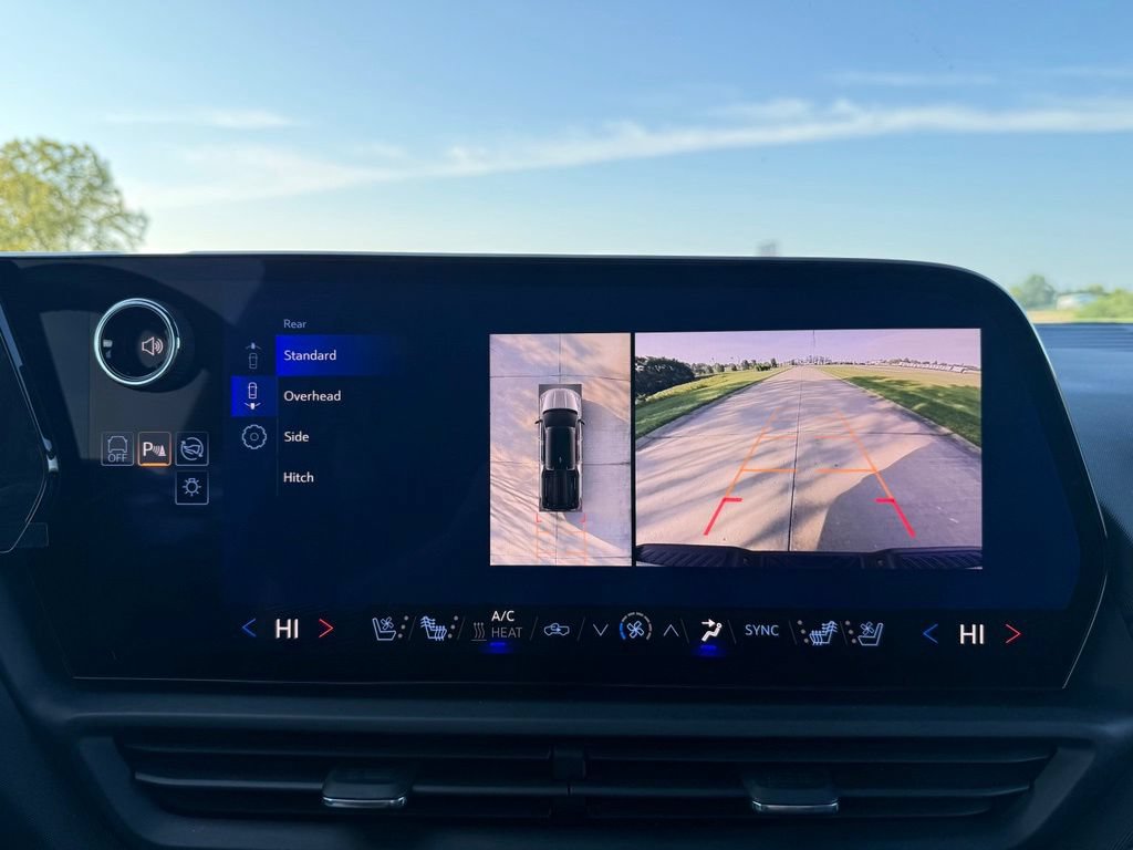 Used 2025 Chevrolet Silverado EV LT AWD/4WD image 37