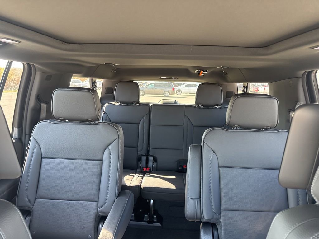 New 2026 GMC Yukon XL Denali w/ Denali Reserve Package image 17