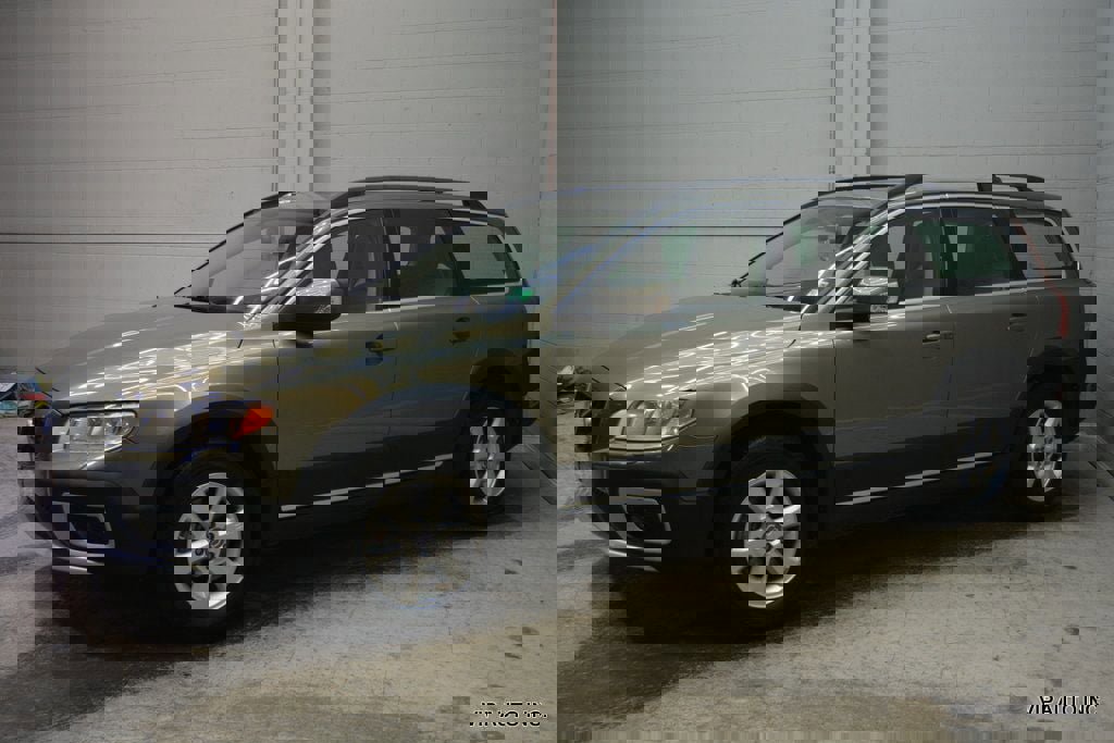 Used 2010 Volvo XC70 3.2 image 28