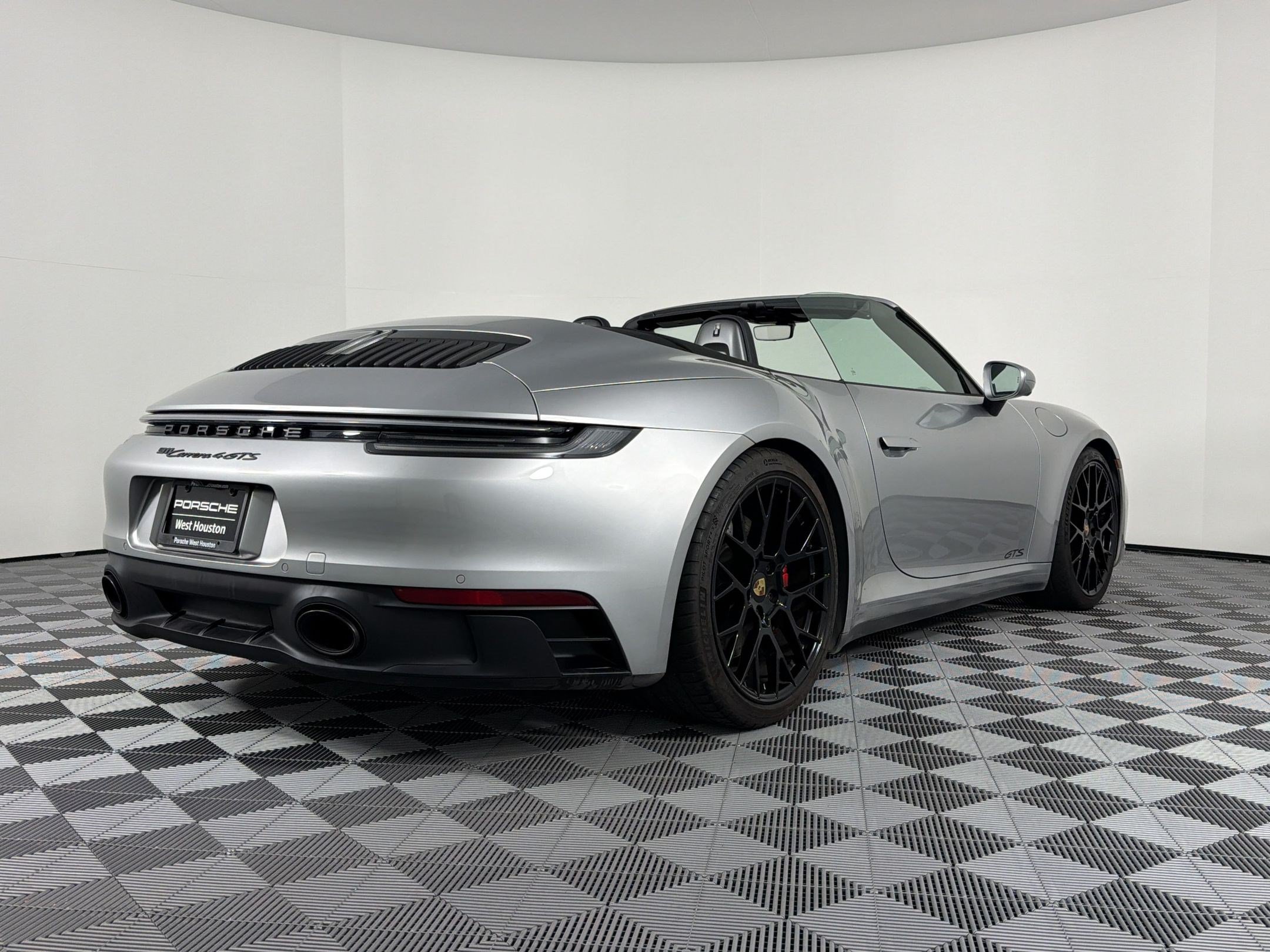 Certified 2023 Porsche 911 Carrera 4 GTS AWD/4WD image 9