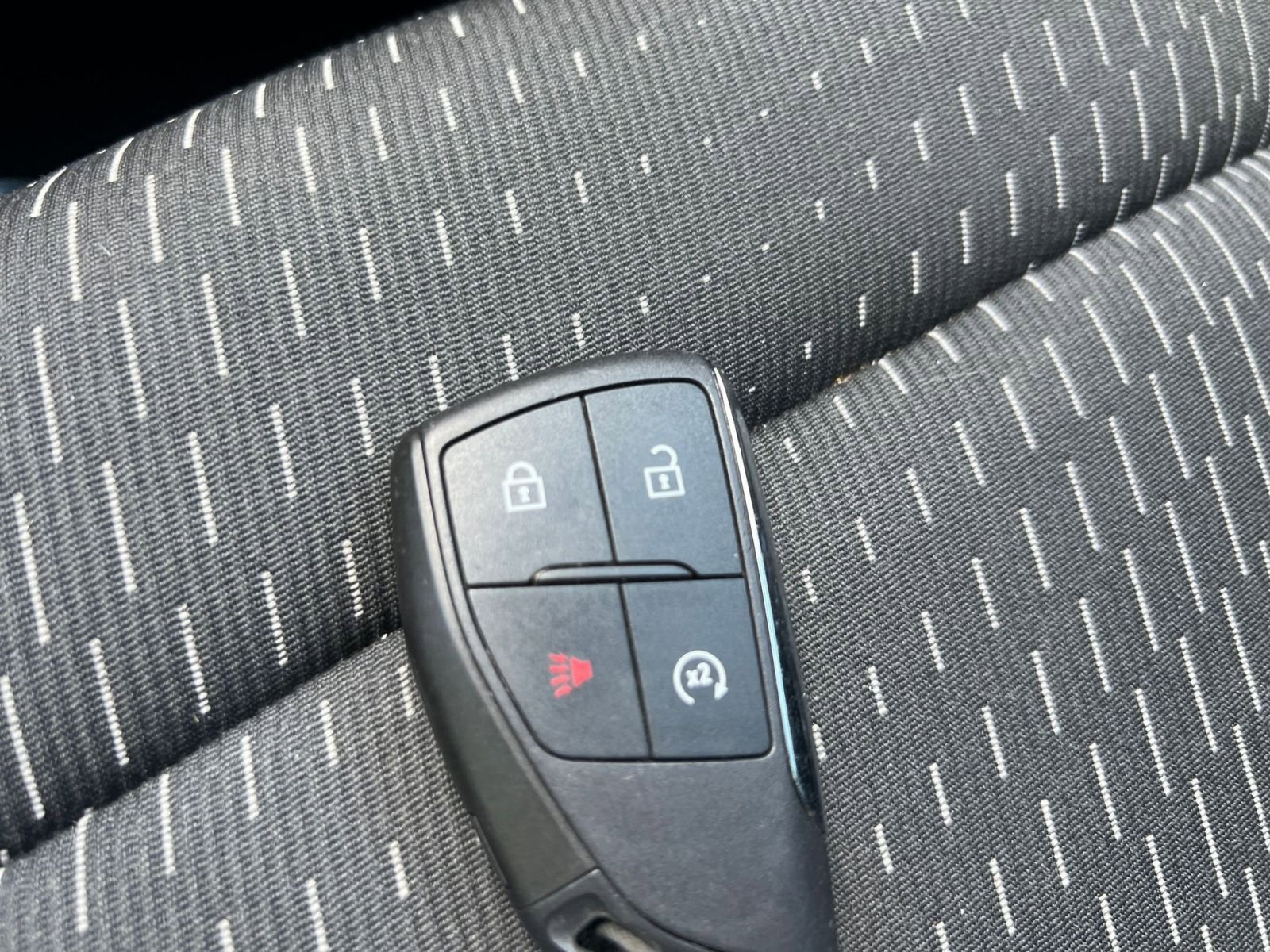 Used 2025 Chevrolet Equinox LT image 18