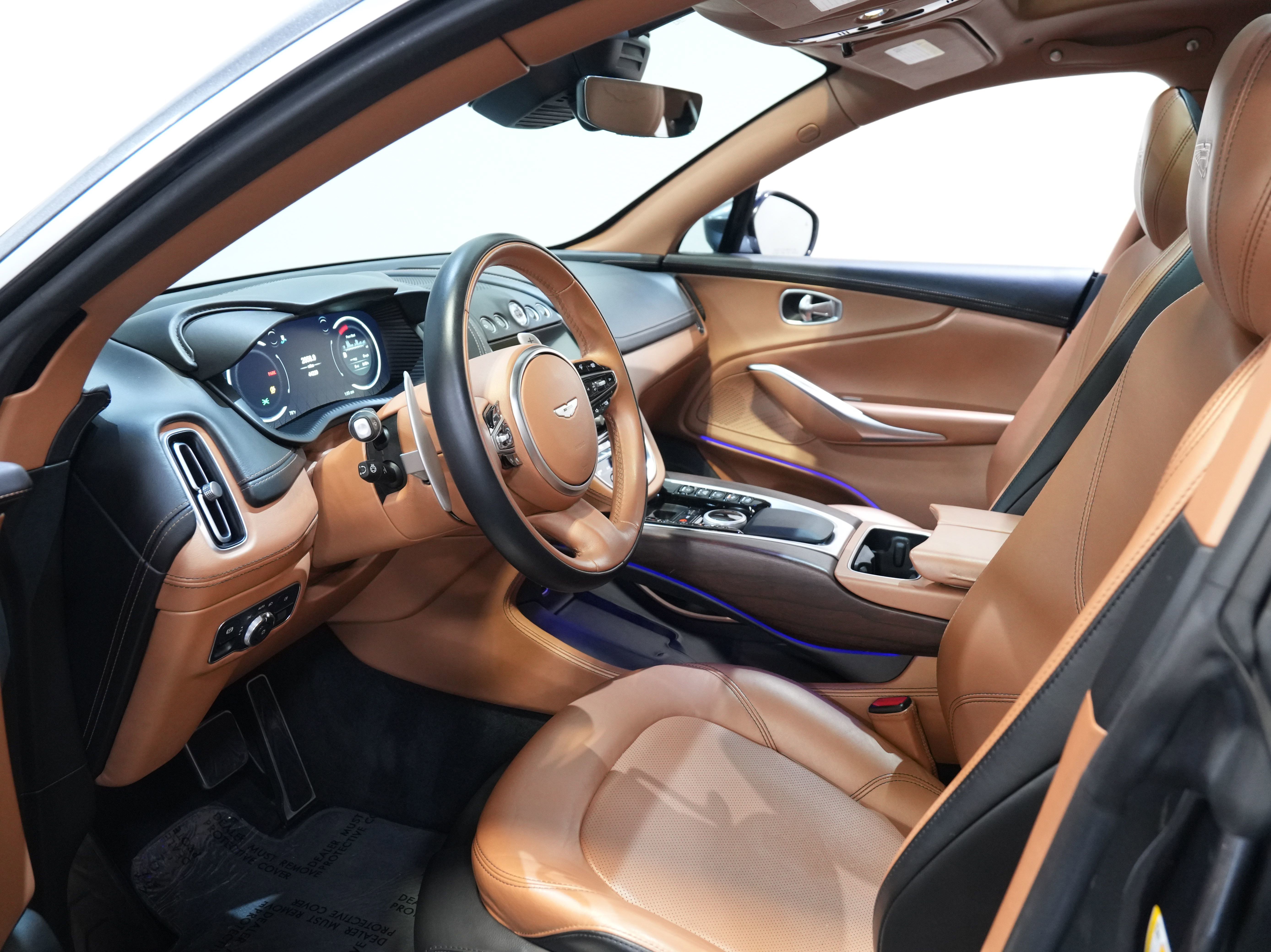 Used 2021 Aston Martin DBX AWD/4WD image 30