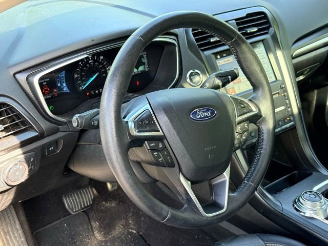 Used 2019 Ford Fusion Titanium FWD image 12