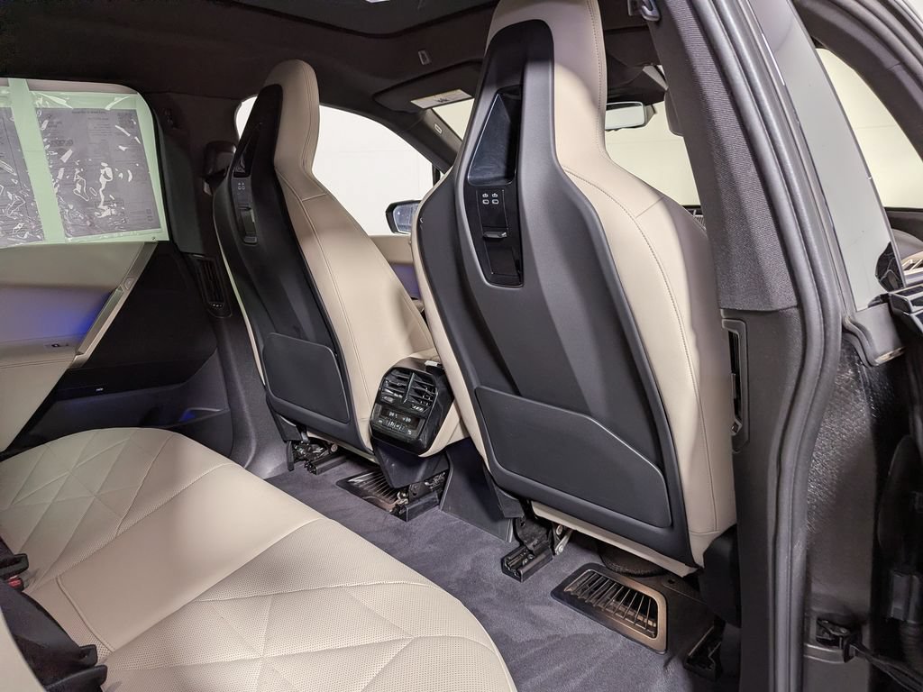Certified 2023 BMW iX xDrive50 w/ Sport Package AWD/4WD image 37