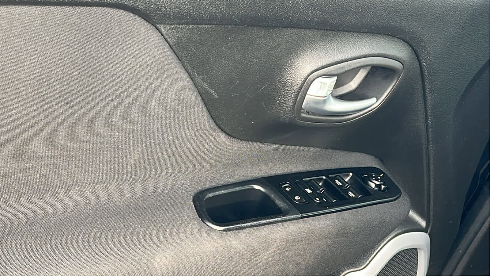 Certified 2021 Jeep Renegade Sport image 22