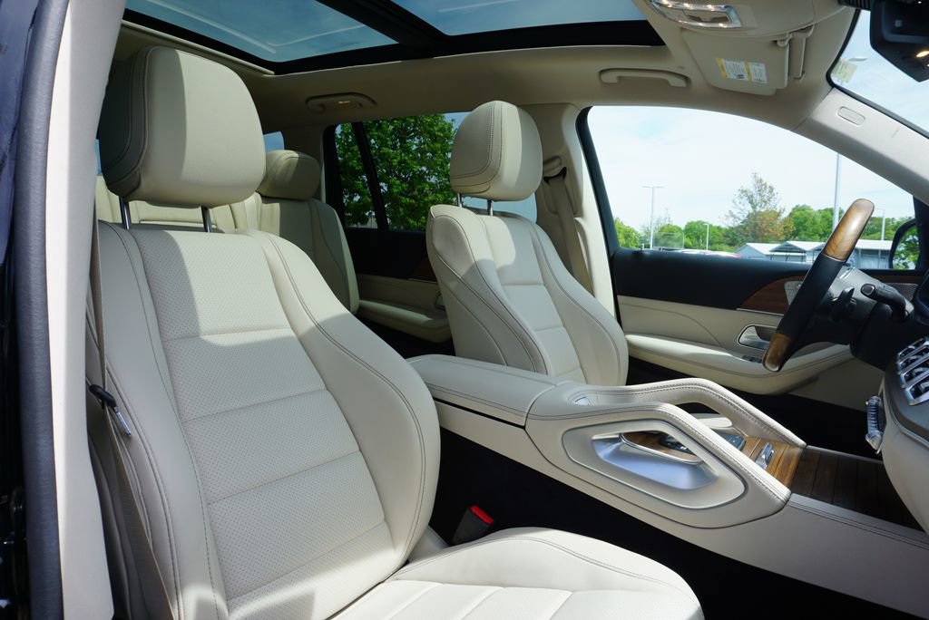 Used 2022 Mercedes-Benz GLS 450 4MATIC image 57