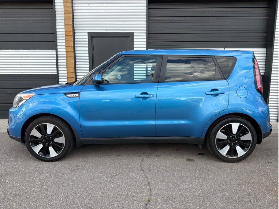 Used 2016 Kia Soul + w/ Designer's Package FWD image 6