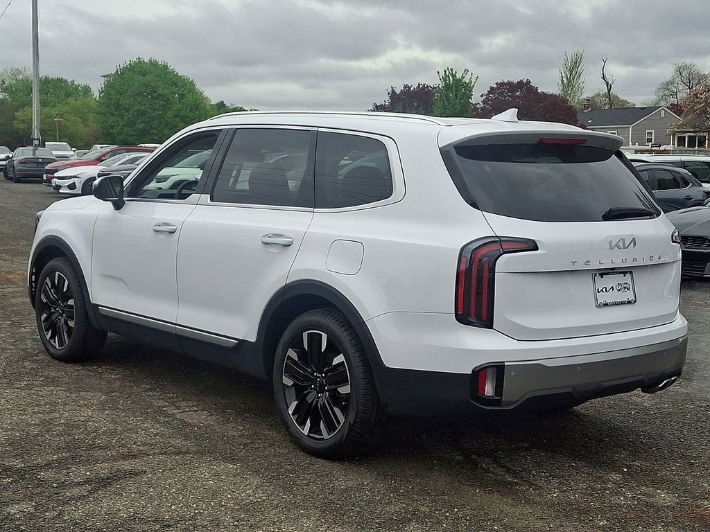 Certified 2025 Kia Telluride SX w/ SX Captain's Chair Package FWD image 5