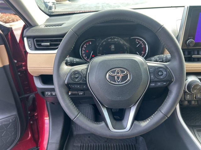 Used 2023 Toyota RAV4 XLE Premium image 16