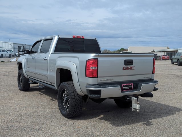 Used 2018 GMC Sierra 2500 Denali w/ Duramax Plus Package image 8