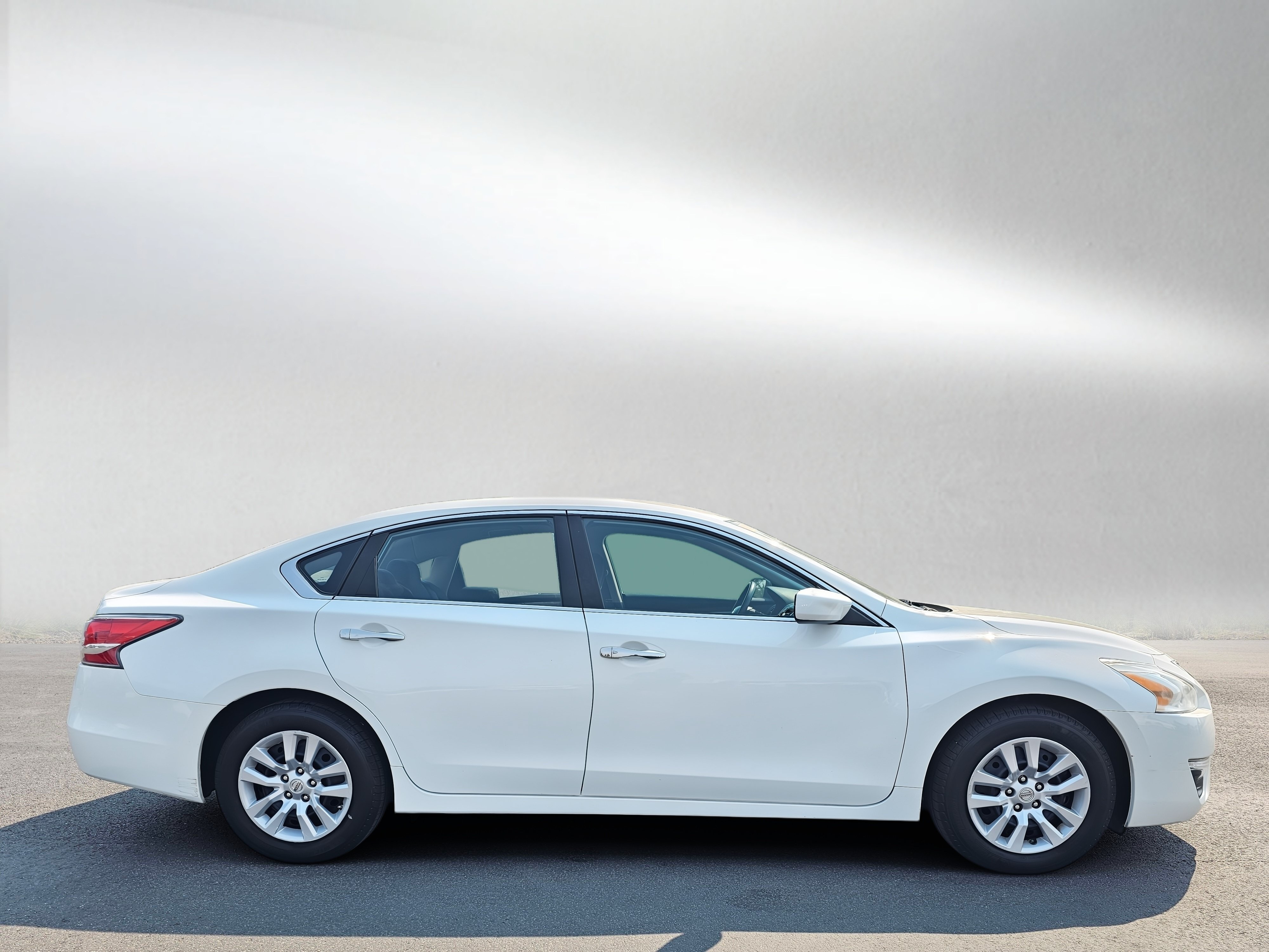 Used 2015 Nissan Altima 2.5 S FWD image 6