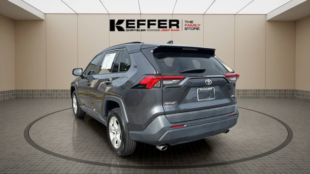 Used 2021 Toyota RAV4 XLE image 3